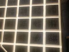 -霸王茶姬(南强街店)