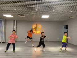 -WITCH （舞季）舞蹈工作室