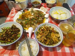 -荆九爷爆炒桥头三嫩(夫子庙店)