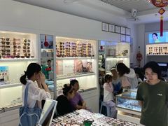 -新视达眼镜店·蔡司·依视路(名镜苑店)