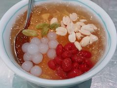 红豆乌龙冰粉-姚姚酸菜鱼·金戈戈香港豉油鸡(喜荟城联名店)