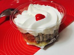 -红宝石·鲜奶小方·海派西点房(南丹店)