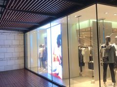 -URBAN REVIVO(欢乐海岸购物中心店)