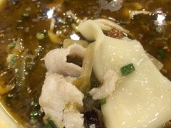 酸汤兔-江湖黑大兔(杨家坪店)