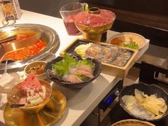 -老房老舍重庆火锅(假日城市店)