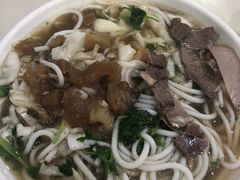 -花溪王记牛肉粉(四季花溪商场店)