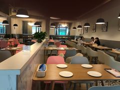 -樱花里音乐餐吧·牛扒椰子鸡(东圃店)