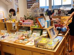 -猫的天空之城概念书店(杭州南宋御街店)