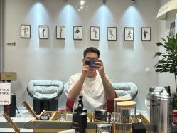 -老男孩男士理容馆·理发·烫染·修面