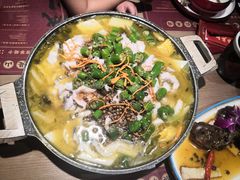 -山城外·非遗酸菜鱼(蜀都万达店)
