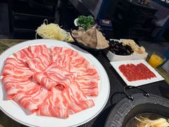 -宽板凳老灶火锅(台湾街店)