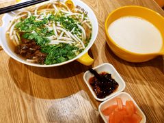-黔真牛原汤牛肉粉