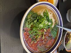 -云阿蛮云南生烫牛肉米线(奉贤路店)