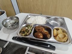 -弘仁宝佳比亚迪4S店(宝山旗舰店)