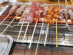 -哈尔滨小酒馆·鲜肉现穿自助烧烤(康新花园店)