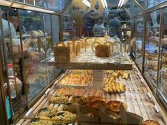 面包甜点陈列柜-美俪家族(巴黎都市店)