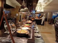 -圣丰索菲特·2 On 988 Café 自助餐厅