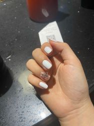 -悦指间美甲美睫