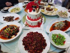 -临界音乐酒馆·小龙虾·江湖菜(华熙LIVE·鱼洞店)