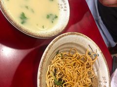 -金杨拉面王小吃面馆·牛三宝面·红烧牛肉粉
