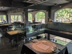 -穹六人间 people 6(岳阳路店)
