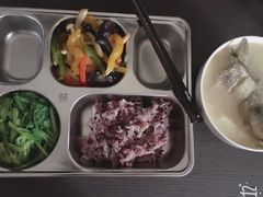 -爱的果实月嫂育婴师(世纪东方店)