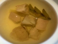 石橄榄炖猪蹍汤-濮园 · 四合院餐厅