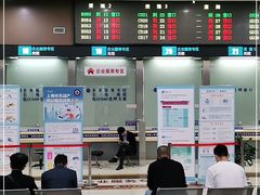 -房地产交易中心-停车场