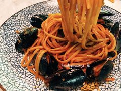 -La Mer Restaurant & Lounge