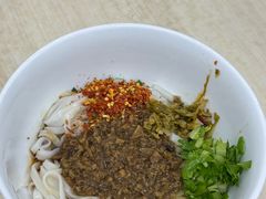 杂酱拌粉-虎子面粉馆(五一东村店)