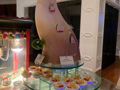 -荣誉国际酒店-云顶旋转餐厅