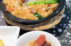 Guangzhou Restaurant Clay Pot Rice with Preserved Meats