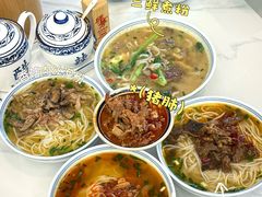 -邱芳粉店(迎宾大道旗舰店)