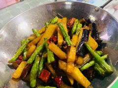 -天天向上素食餐厅(五台山店)