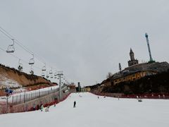 -采薇庄园四季滑雪场