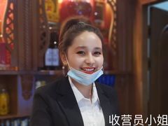-乡村馕坑肉·烧烤·新疆菜·本地人更爱吃(阿勒泰首店)