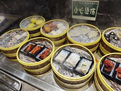 -金马门国际美食百汇(珞喻路店)