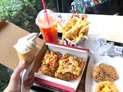 with&nbsp;狗头君-肯德基(孝陵卫地铁站店)
