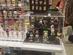 -泡泡玛特POPMART(世豪广场店)