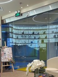 -洛伊科技抗衰护肤中心