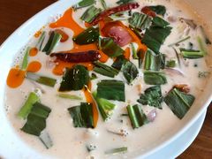 -Chom Cafe and Restaurant