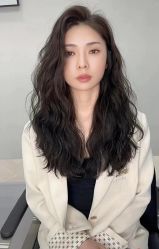 -变画·发型STUDIO