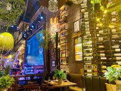 -临界音乐酒馆·小龙虾·江湖菜(华熙LIVE·鱼洞店)