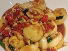 -阿瓦山寨·湘菜现炒·剁椒鱼头王(咸阳总店)