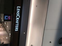 -LensCrafters亮视点(东方新天地店)