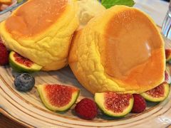 莓果奶油芝士舒芙蕾松饼-UPPER KITCHEN(延安路店)