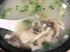 来碗羊杂汤-老班长手工灌汤包老店(东山店)
