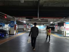 -万象城-停车场