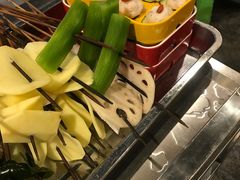 -钢管厂五区小郡肝串串香(奥克斯广场锦城万达店)