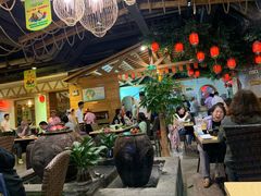 大堂-龙泉人椰子鸡.糟粕醋.海南菜(三亚旗舰店)